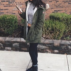 Green Hollister Parka 💚